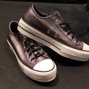 Coverse Metallic charcoal leather Sneakers size 8